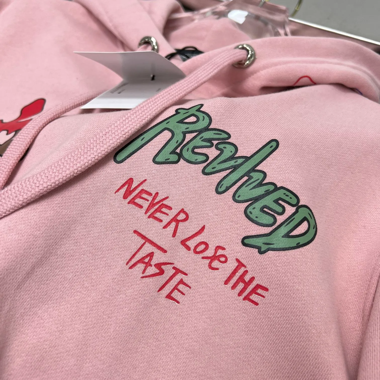 P250 Chrome Hearts Autumn and Winter 2025 counter synchronized Sanskrit hand-painted graffiti hooded sweatshirt, a must-have for Ins celebrity couples, same style for men and women! Specially customized version of 1:1 high-weight fabric, the same style as fashionable celebrities, a must-have for Internet celebrities! Recommended color: pink Size: S, M, L, XL